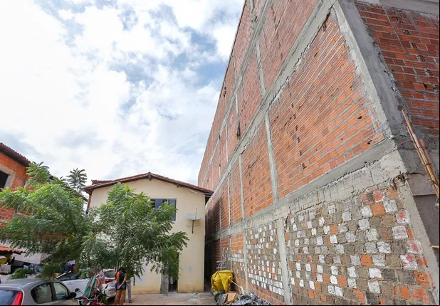 Moradores Denunciam irregularidades em construção de prédio