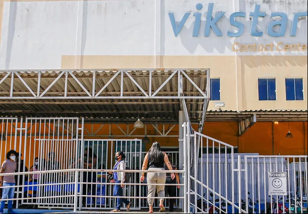 Funcionários da vikstar protestam por melhores condições de trabalho