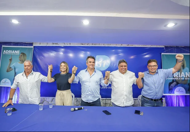 Ciro lança pré-candidatura de Adriane Ziegert a deputada