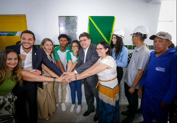 Governador Rafael Fonteles inaugura reforma do CETI Áurea Freire