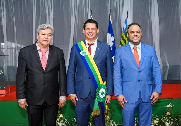 João Arilson toma posse para o segundo mandato como prefeito